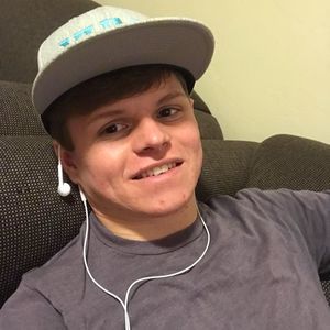 Meet your Posher, Cameron